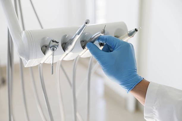 Professional Tooth Extraction technician working in Jacksonville, IL